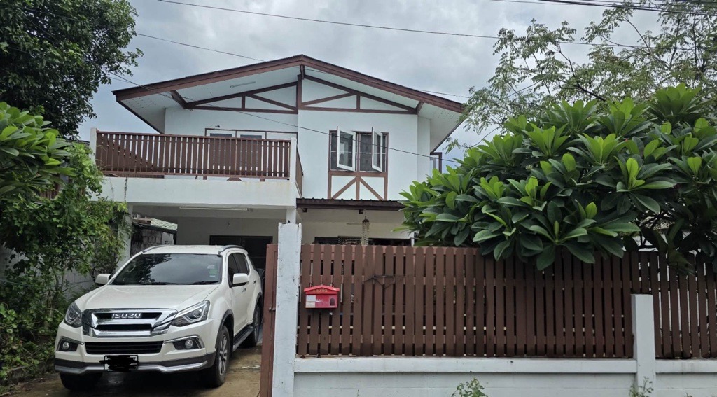 Street view of the Ram Inthra house