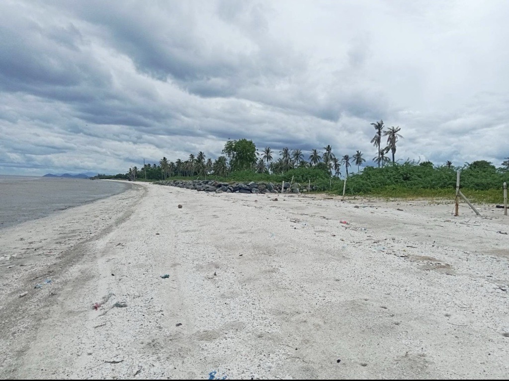 Prachuap Khiri Khan - Beach Land